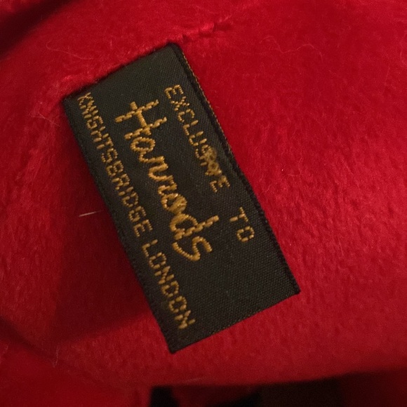 Harrods 10” Vintage Royal Guardsman Plush Bear with original tag in red uniform. - Picture 9 of 12